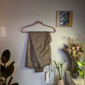 Khaki and Brown Cambio Sports